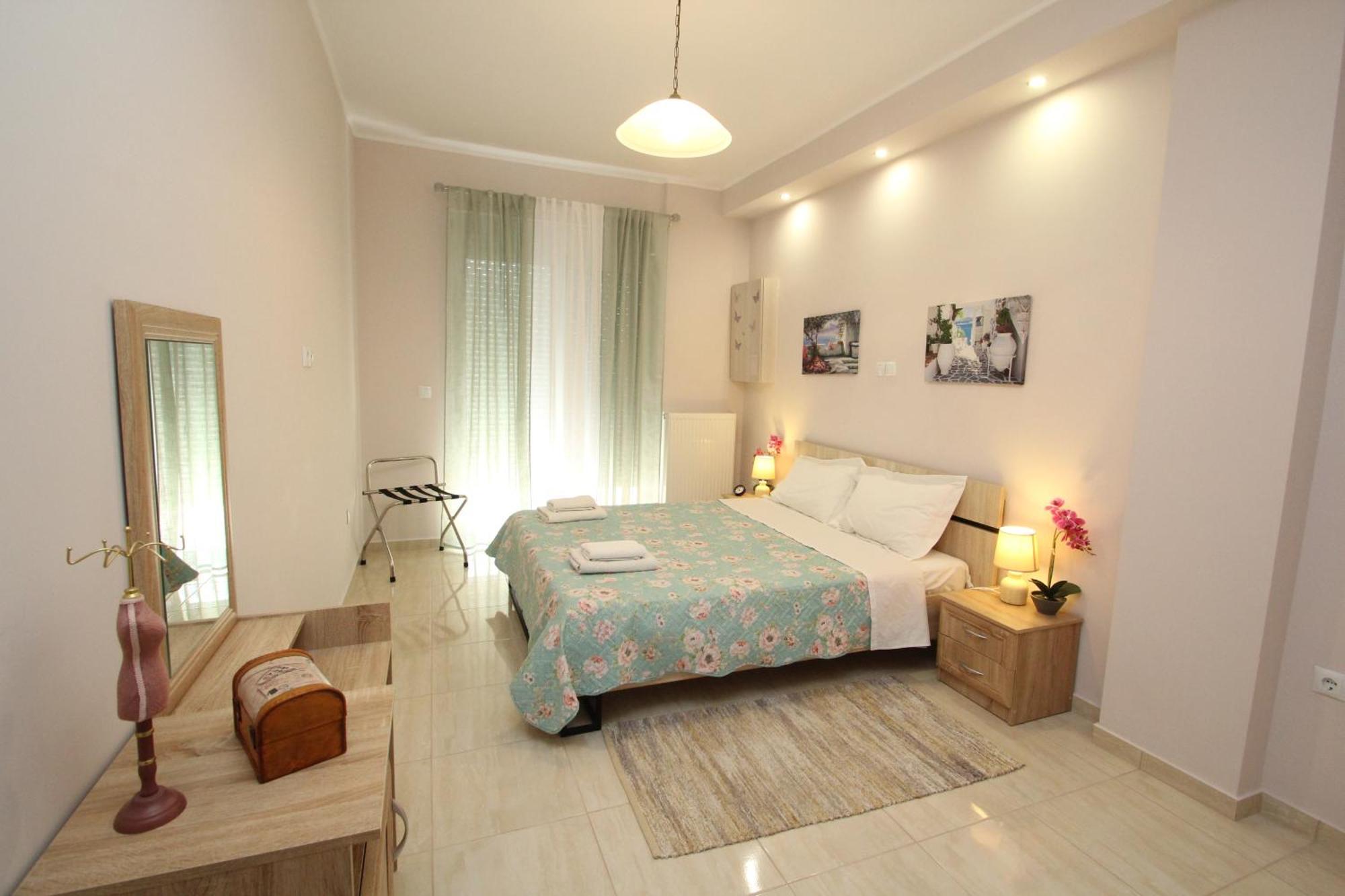 Filoxenia Apartment Артеміда Екстер'єр фото