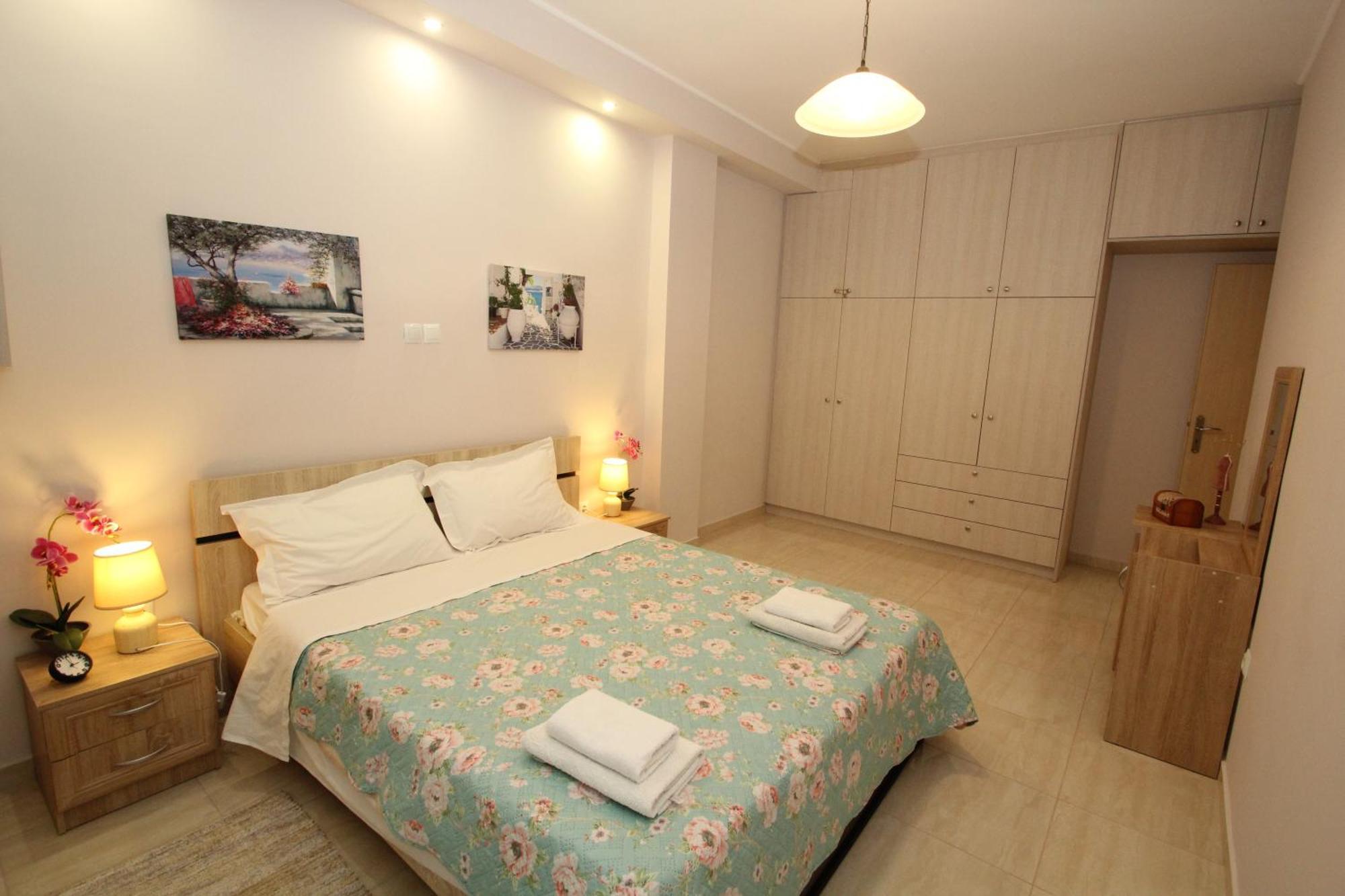 Filoxenia Apartment Артеміда Екстер'єр фото
