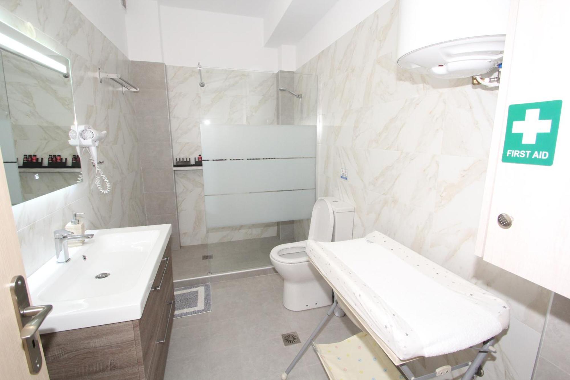 Filoxenia Apartment Артеміда Екстер'єр фото